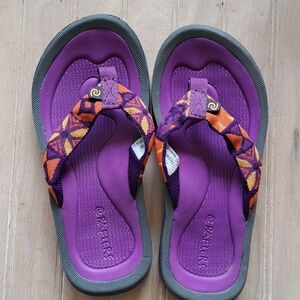 Rafters Kid’s Breeze Hawaiian Colorful Comfort Lightweight Beach Flip Flops